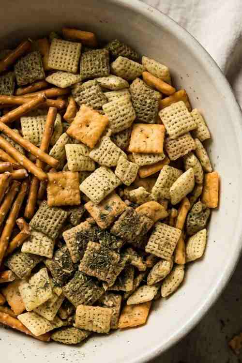 The Best Dill Pickle Chex Mix Recipe for Crowd-Pleasing Snacks